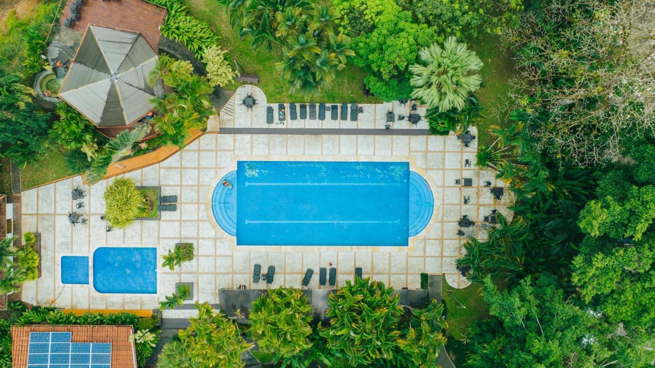 Tilajari Hotel Resort La Fortuna Bagian luar foto